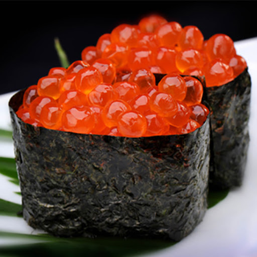 Sushi trứng cá hồi
